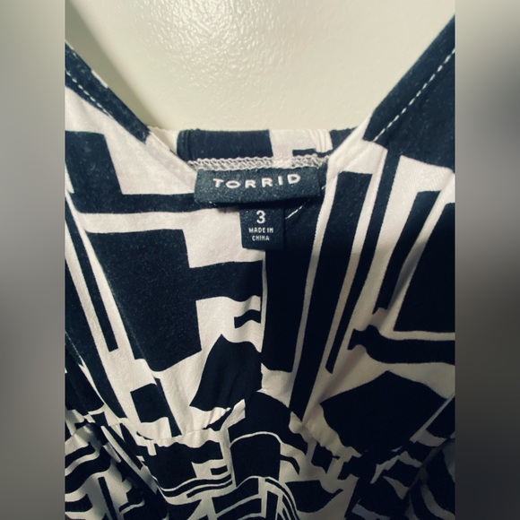 Torrid Black and White Abstract Midi Dress Size 3 - Picture 5 of 11